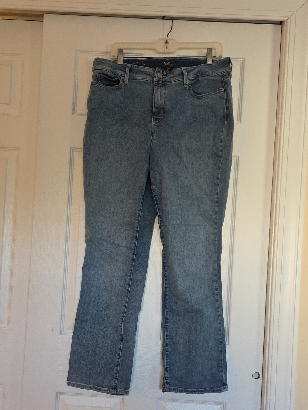 NYDJ Women's Medium Light Blue Straight Leg Jeans